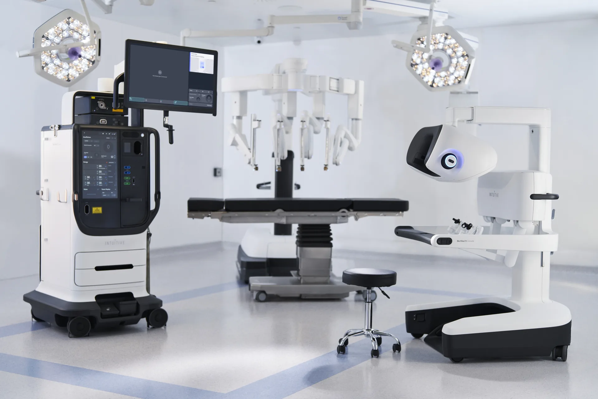 Иллюстрация роботической системы da Vinci 5